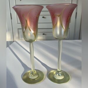 Pair signed 1980s Steven Correia pink gold Pulled-Feather Art Glass - Wine